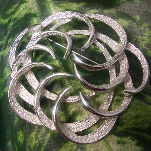 FINAL PRICE Vintage Brooches 2pc. - Picture 3 of 6